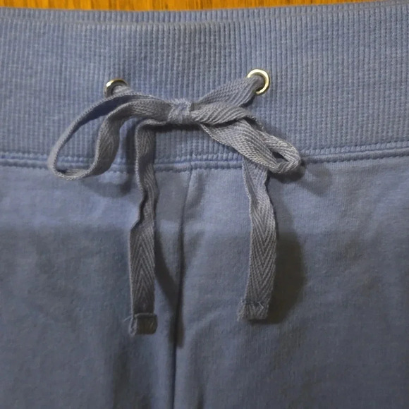 SB Active Woman by St. John's Bay Lt Blue Crops with White Stripes Women Size 1X - Picture 2 of 13